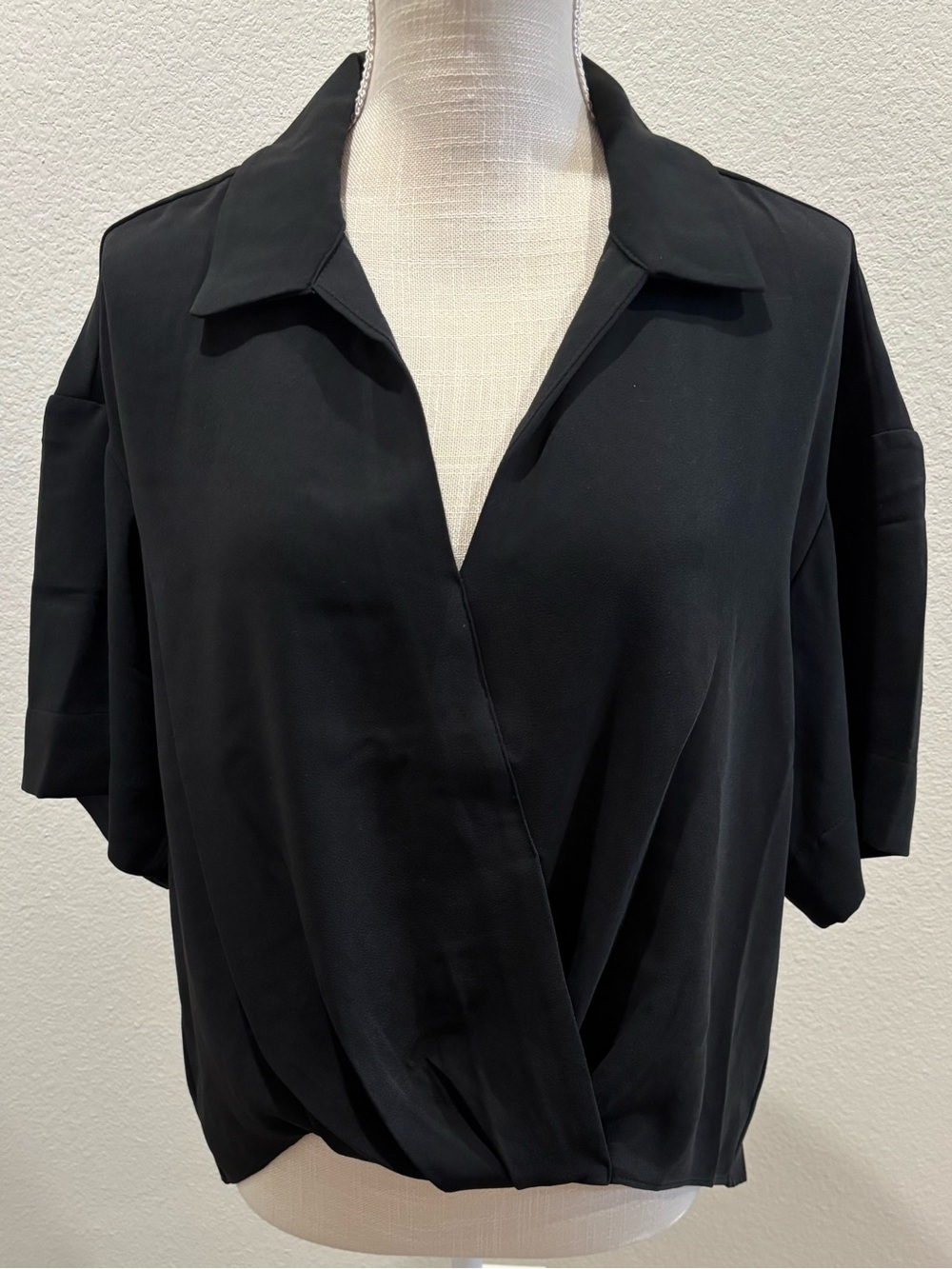 Black Surplice Short-Sleeve Women’s Top brand Calvin Klein